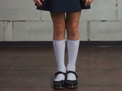 Υπέροχες μαύρες μπαλαρίνες για κορίτσια για λαμπερές χριστουγεννιάτικες εμφανίσεις