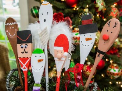 Μεταμορφώστε τις ξύλινες κουτάλες σε αγαπημένες χριστουγεννιάτικες φιγούρες ( pics)