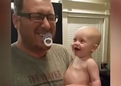 Τι μπορούν να κάνουν οι μπαμπάδες όταν παίζουν με τα παιδιά; Πολλά και διάφορα (video)