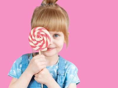 Έξι τρόποι για να τρώει το παιδί σας λιγότερη ζάχαρη