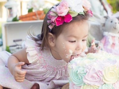 Μωρά vs τούρτας: Μία αστεία «μάχη» που φέρνει τους γονείς στα πρόθυρα νευρικής κρίσης! (pics)