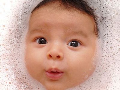 'Αρνηση ή φόβος παιδιού για το μπάνιο - Πώς να το βοηθήσετε ν’αγαπήσει το νερό