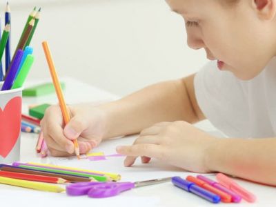 Χειροτεχνίες για κορίτσια: Λουλούδια με χρυσόσκονη