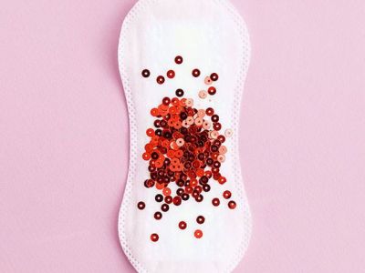 Ηλικία πρώτης περιόδου: Με ποιους 7 σοβαρούς κινδύνους συνδέεται