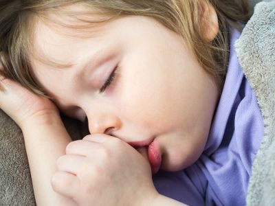 Πιπίλισμα του αντίχειρα – Πότε πρέπει να ανησυχήσουμε;