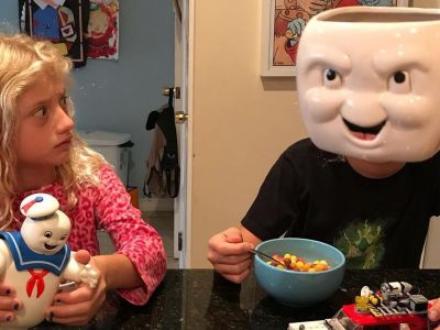 Ένας μπαμπάς κατάφερε να κάνει τις φωτογραφίες με τα παιδιά του viral και αυτός είναι ο λόγος (pics)