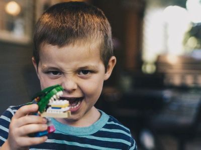 «Πρέπει να παίζουμε με τα παιδιά μας, ακόμη κι αν δεν μας αρέσει», ένας μπαμπάς συμβουλεύει