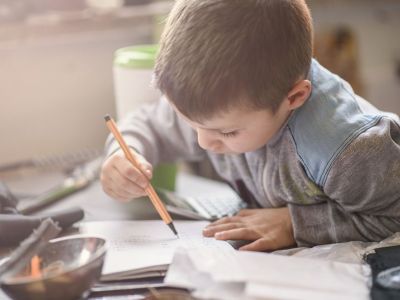 Προετοιμάζοντας το παιδί για τη γραφή από τη νηπιακή ηλικία  - Βίντεο  με ασκήσεις