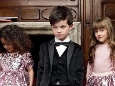 Είστε νονά; Επιλέξτε αυτό το φουστάνι για τη βαφτιστήρα σας