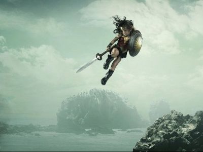 Μπαμπάς μεταμορφώνει την κόρη του σε Wonder Woman και το αποτέλεσμα είναι εκπληκτικό (pics)