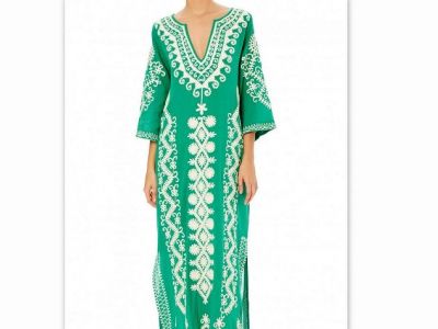 H maxi σμαραγδί τουνίκ που πρέπει να έχετε στη ντουλάπα σας αυτό το καλοκαίρι