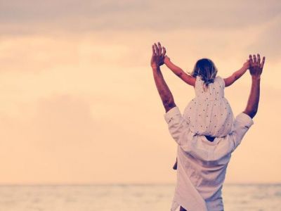 Δεκαπέντε απλές συμβουλές για την ανατροφή μίας κόρης από έναν μπαμπά