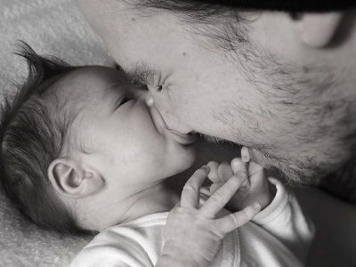 Σαράντα πέντε φωτογραφίες που αποτυπώνουν τη μοναδική σχέση παιδιού και μπαμπά (pics)