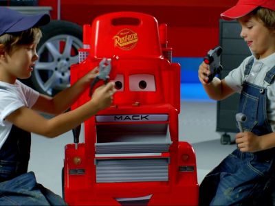 Πάγκος εργασίας Smoby Cars 3 Mack για αγόρια που λατρεύουν τα αυτοκίνητα