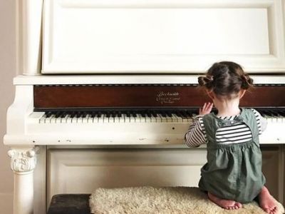 Για ποιους λόγους το μάθημα πιάνου είναι το πιο δημιουργικό χόμπι για το παιδί μου