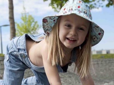 Καπέλο με φιόγκο για μοντέρνα κορίτσια