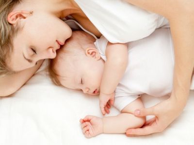 Ύπνος μαζί με το παιδί: Υπάρχουν περιπτώσεις που το επιτρέπουν;