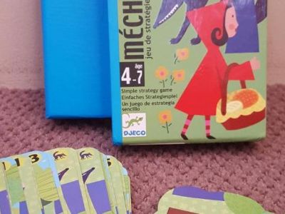 «Η κοκκινοσκουφίτσα» - Το επιτραπέζιο που θα συντροφεύσει τα ταξίδια σας