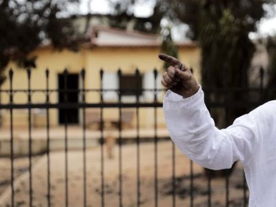 Γιατί μαμά δεν μπόρεσαν να σωθούν οι άνθρωποι από τις φωτιές;