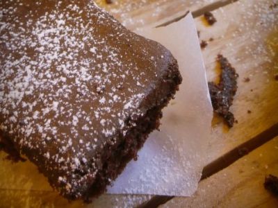 Σοκολατένιο κέικ χωρίς αυγά και γάλα