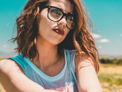 Ποιά τρόφιμα πρέπει να καταναλώνεις για να εξαφανίσεις τα σπυράκια