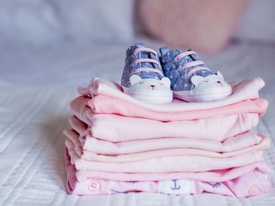 Έχετε μπεμπούλα; Τότε αυτό το χειμωνιάτικο φορμάκι πρέπει να το αποκτήσετε