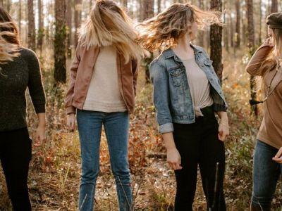 Οι φίλες σου κι εσύ! Όσα πρέπει να γνωρίζεις για τη φιλία από την ειδικό