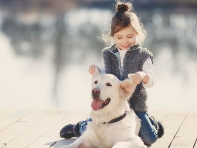 Αμάνικο ροζ παιδικό μπουφάν με κουκούλα για κορίτσια κάτω από 35 ευρώ