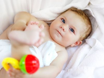 Από ποια ηλικία μπορούν τα μωρά να διακρίνουν τα χρώματα;