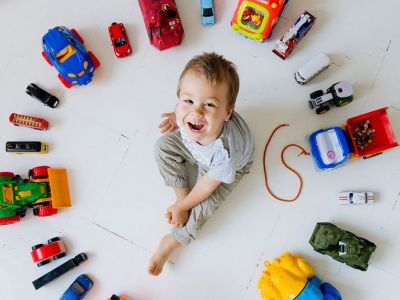 Hot Wheels Πίστα Με 2 Αυτοκινητάκια για τα αγόρια που τρελαίνονται για τα αυτοκίνητα