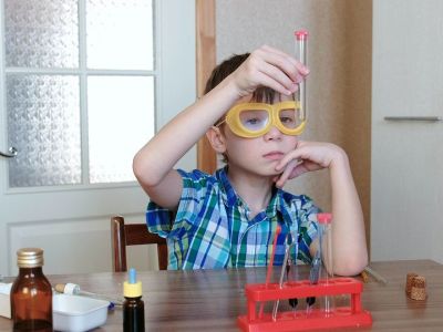 Διασκεδάστε αυτό το Σαββατοκύριακο με επιστημονικά κόλπα!