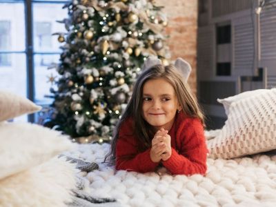 Αυτό το χριστουγεννιάτικο πουλόβερ για κορίτσια είναι ξεχωριστό