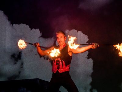 Christmas Fantasy Fun Park and Theater: Magic show "Οι Τρεις Μάγοι με τα Κόλπα"