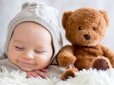 Όλα όσα πρέπει να γνωρίζετε για τα μωρά που γεννιούνται τον Γενάρη
