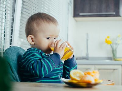 Τα οφέλη του πορτοκαλιού για τα μωρά και δύο γευστικές συνταγές