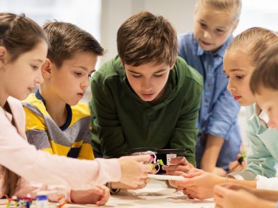 Διαδραστικά εκπαιδευτικά εργαστήρια για την Τέχνη και τις Επιστήμες (vid)