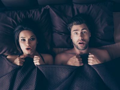 «Μαμά, μπαμπά, τι κάνετε εκεί;» - Όταν τα παιδιά μας πιάνουν στα πράσα