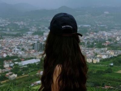 Meet Rapunzel: Η κοπέλα που δεν έχει κόψει τα μαλλιά της από 6 χρονών