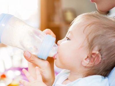 Συμβουλές για να σταματήσει το παιδί σας να χρησιμοποιεί το μπιμπερό