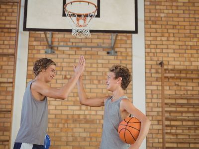 6 εκπληκτικά οφέλη του αθλητισμού για τους έφηβους