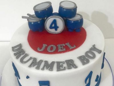 Τούρτες γενεθλίων για τον μικρό σας drummer! (pics)