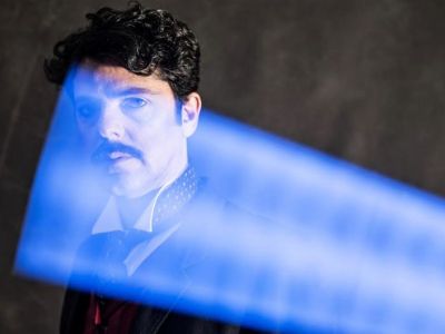 «Τέσλα»: Θεατρική παράσταση για τη ζωή και το έργο του μεγάλου εφευρέτη