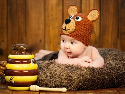 Μωρό έως έξι μηνών: Τι καταλαβαίνει, τι μπορεί να κάνει (vid)