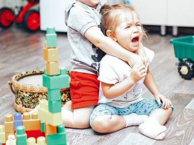 Πώς θα μάθει το παιδί να μοιράζεται τα παιχνίδια του