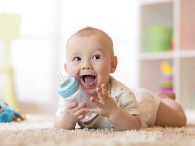 Πότε το μωρό μου μπορεί να πιει νερό;