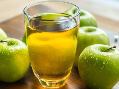 Οι 3 χυμοί που κάνουν «θαύματα» για τη δυσκοιλιότητα