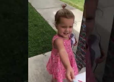 Δείτε την απίστευτη έκπληξη που έκανε ένας μπαμπάς στην κόρη του (vid)