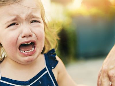 Η Ράνια Θρασκιά μας συμβουλεύει πώς να διαχειριστούμε την γκρίνια των παιδιών (vid)