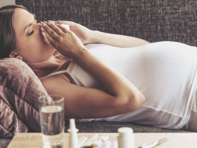 Γρίπη στην εγκυμοσύνη: Πόσο επικίνδυνη είναι για το έμβρυο;