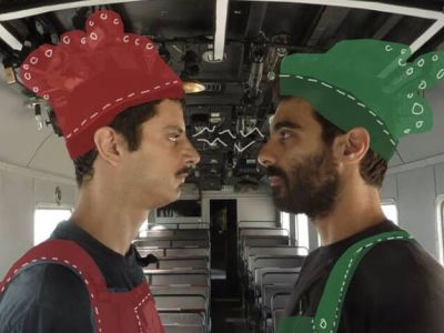 «Δυο ξεροκέφαλες κουτάλες»: Η φιλία και η αξία της συνεργασίας σε μια παιχνιδιάρικη παράσταση